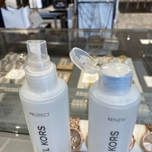 MICHAEL KORS Rain & Stain Protector - Picture 4 of 7